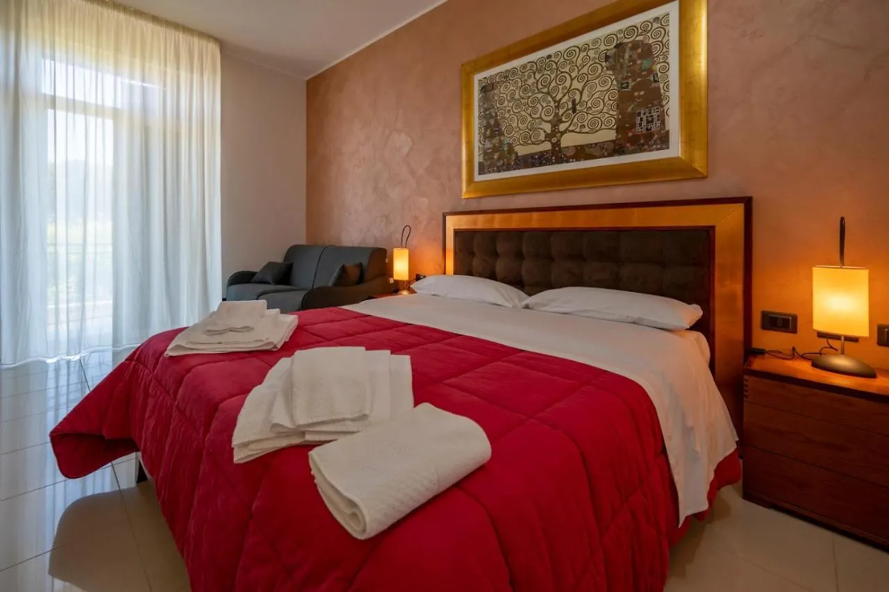 Villa Floyd Charming Rooms B&B Pachino Italia