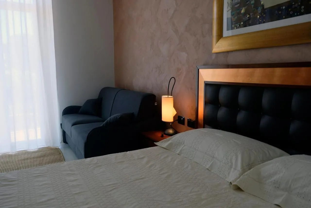 Villa Floyd Charming Rooms B&B Pachino Italy
